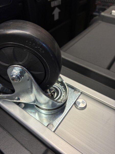 Review SKB Roto Shockmount Rack 19" 8HE 30" Einbautiefe - Was kann das Rack?