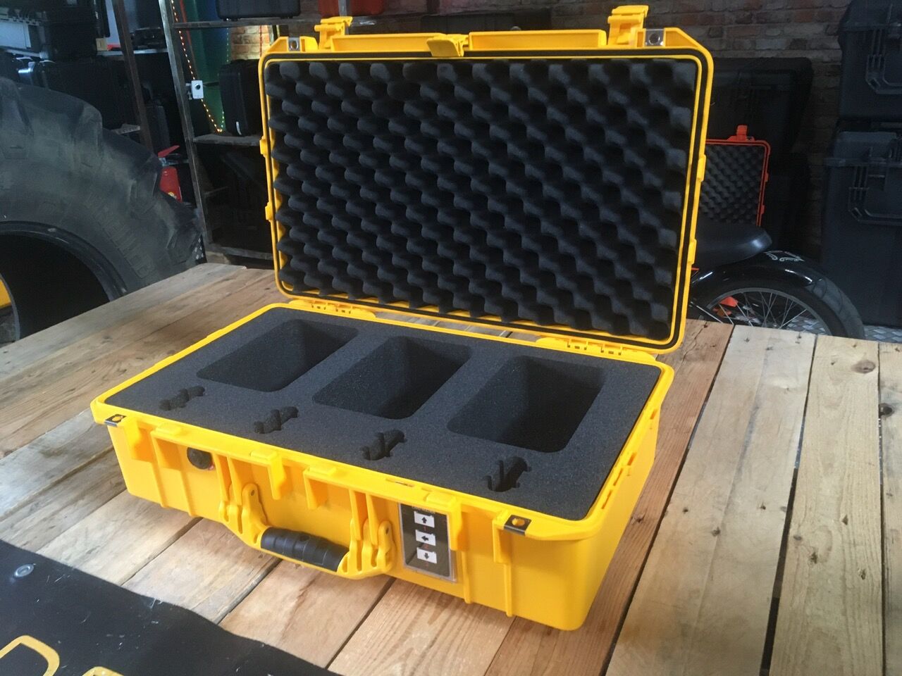 geigerzaehler_peli_air_case_1555-schaumstoffeinlage-3