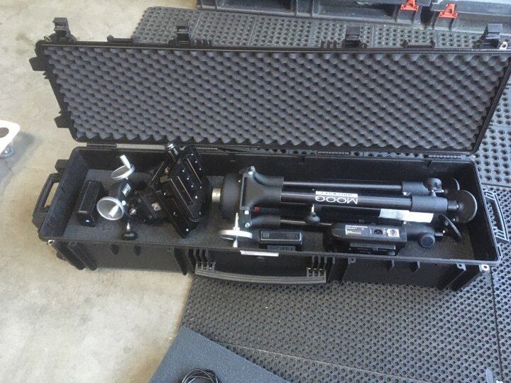 Un fournisseur d'électronique recherche une valise pour appareil photo et trépied - Explorer Case 13527.B - Peli Storm Case iM2075